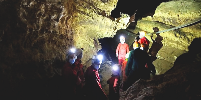 Sorties spéléologie en famille à Beaussac