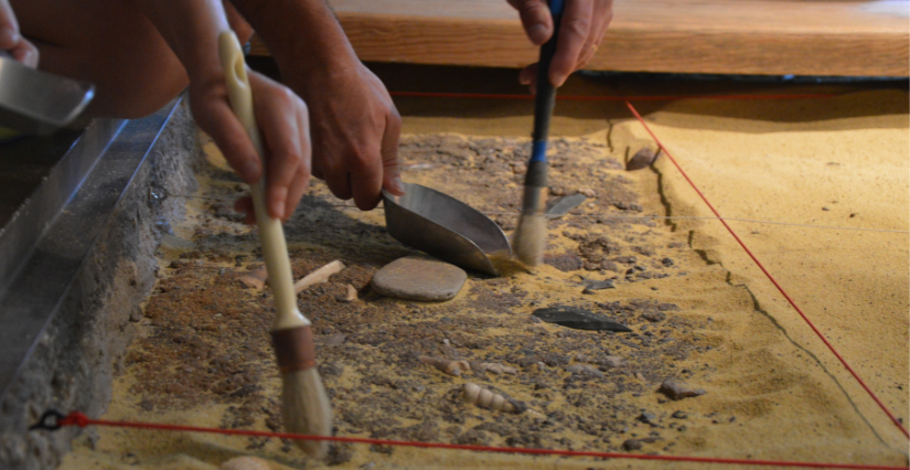 Animation "Chantier de fouilles", au Pôle d'interprétation de la Préhistoire aux Eyzies (24)