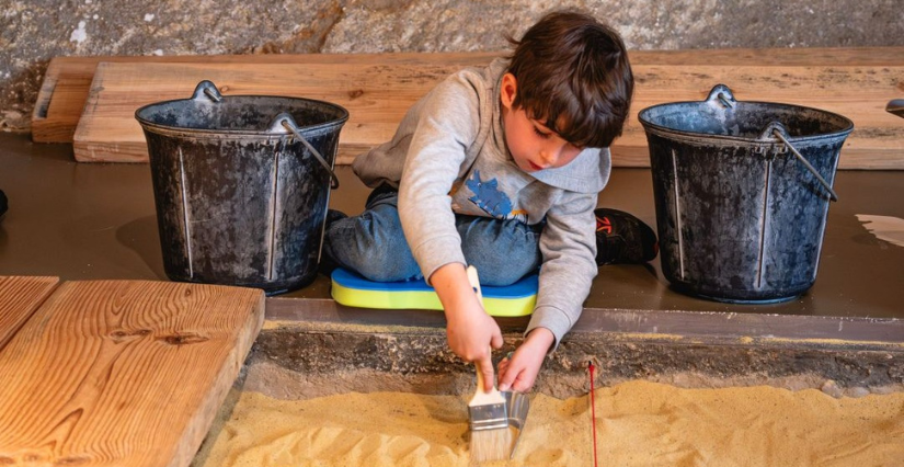 Atelier, "Chantier de fouille", au Pôle d'interprétation de la Préhistoire aux Eyzies (24)