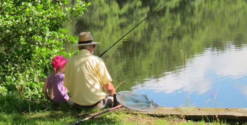 Pêcheurs en herbe à la Maison du Parc à La Coquille