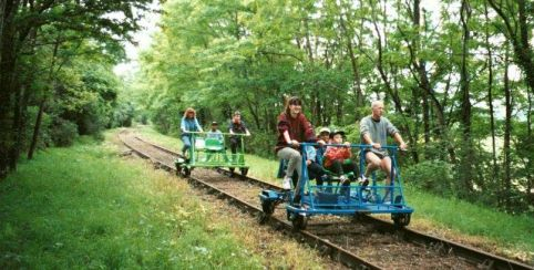 Le Vélorail du Périgord Vert en famille