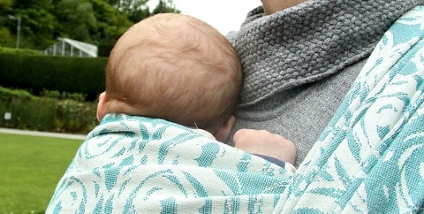 Atelier portage bébé à l'Espace Famille à Limoges