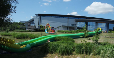 Animations et structures gonflables à L'Aquapolis à Limoges